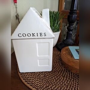 HEARTH AND HAND w/Magnolia House Cookie Jar Stoneware NEW Year Round